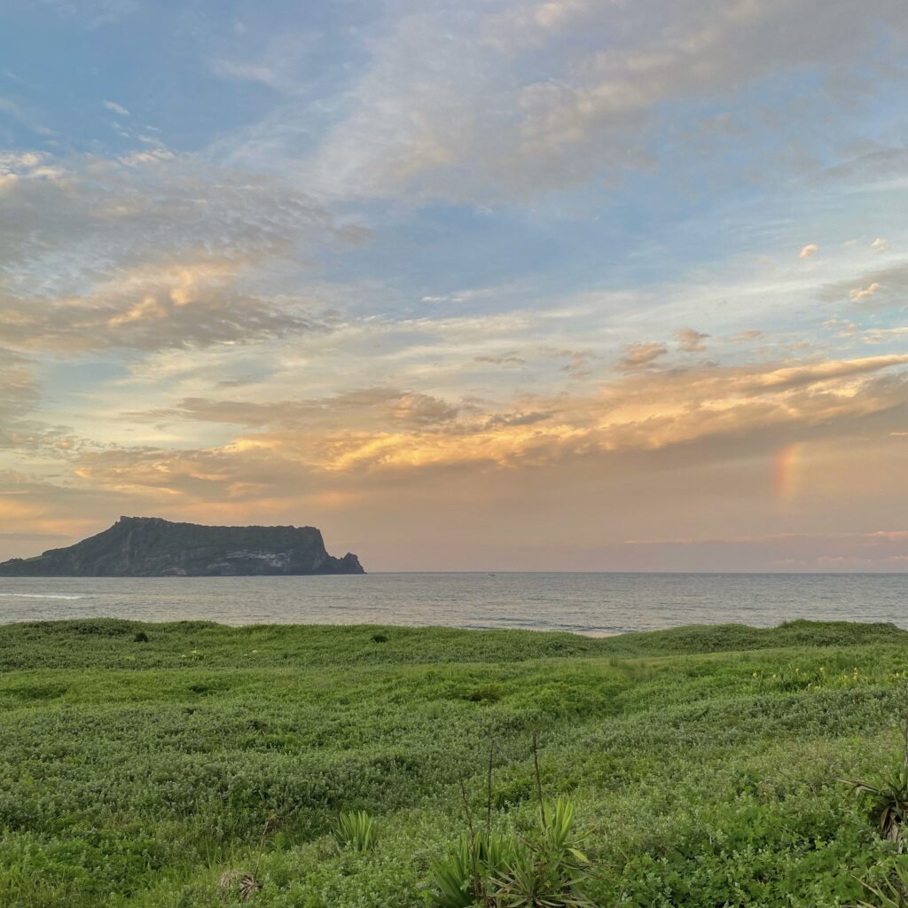 Gwangchigi Beach where you can see Seongsan Ilchulbong